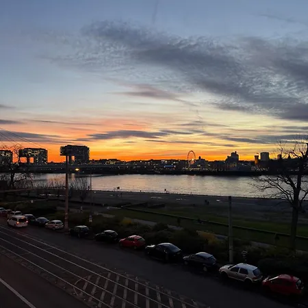 Rheinblick In Deutz Appartement Keulen